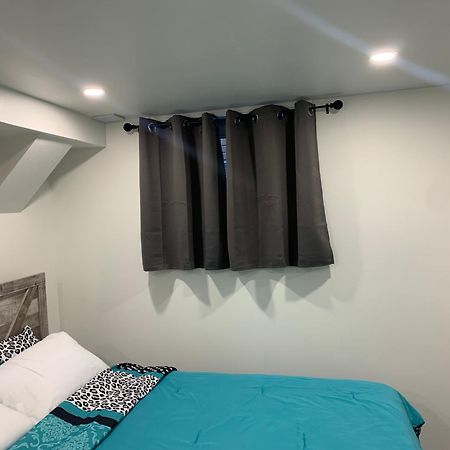 Modern 1 Bedroom + Den In Cambridge Eksteriør billede