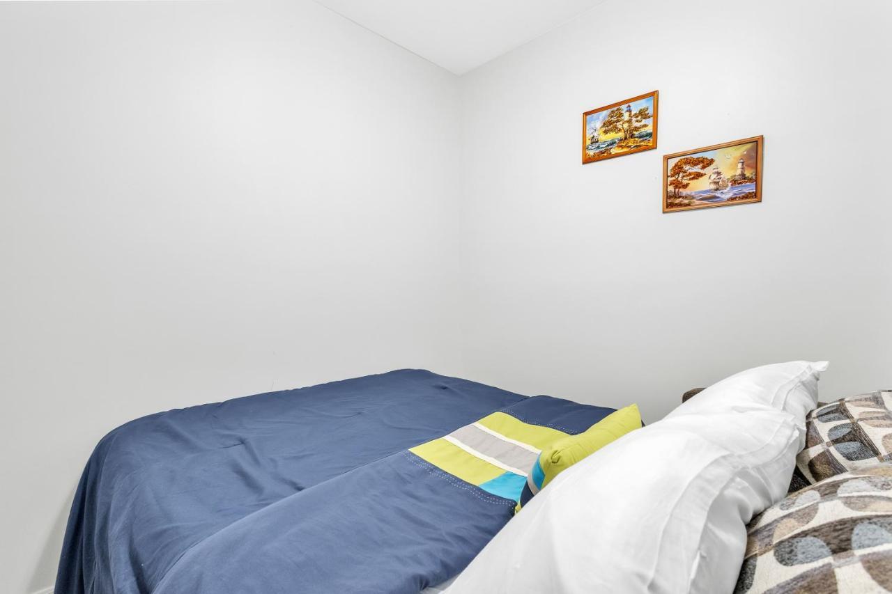Modern 1 Bedroom + Den In Cambridge Eksteriør billede